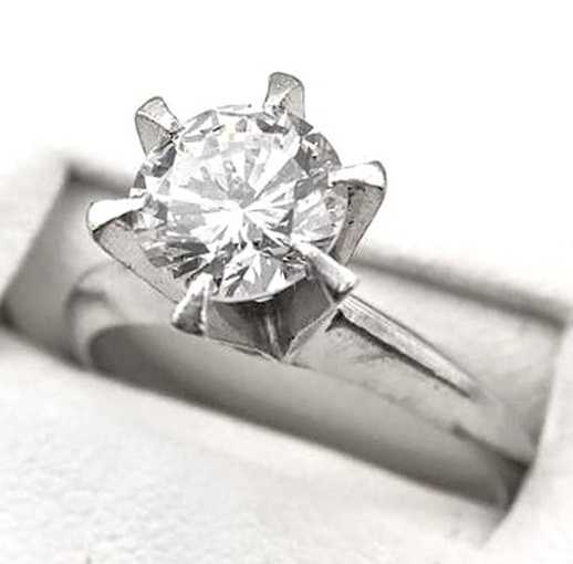 宝石買取　立て爪ダイヤモンドリング　プラチナ