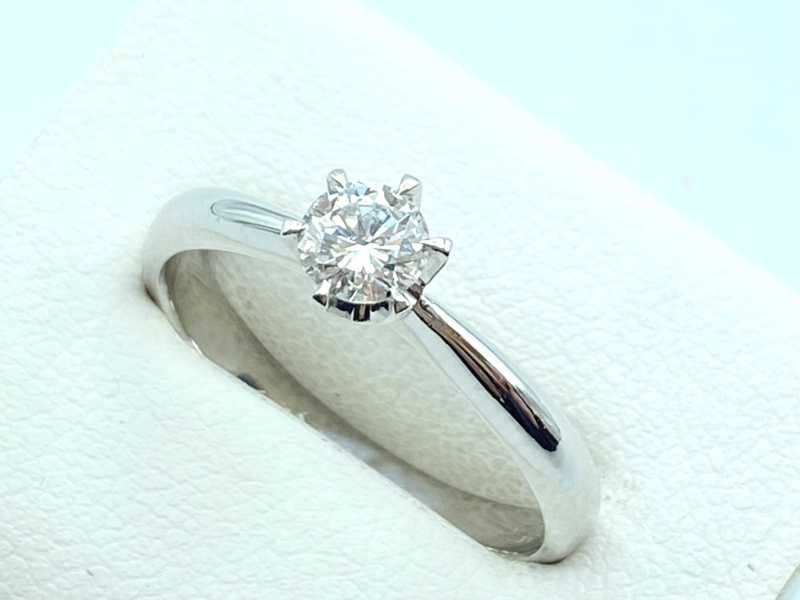 ダイヤモンド買取 プラチナ台 ラウンドブリリアントカット ダイヤモンド 0.312ct リング