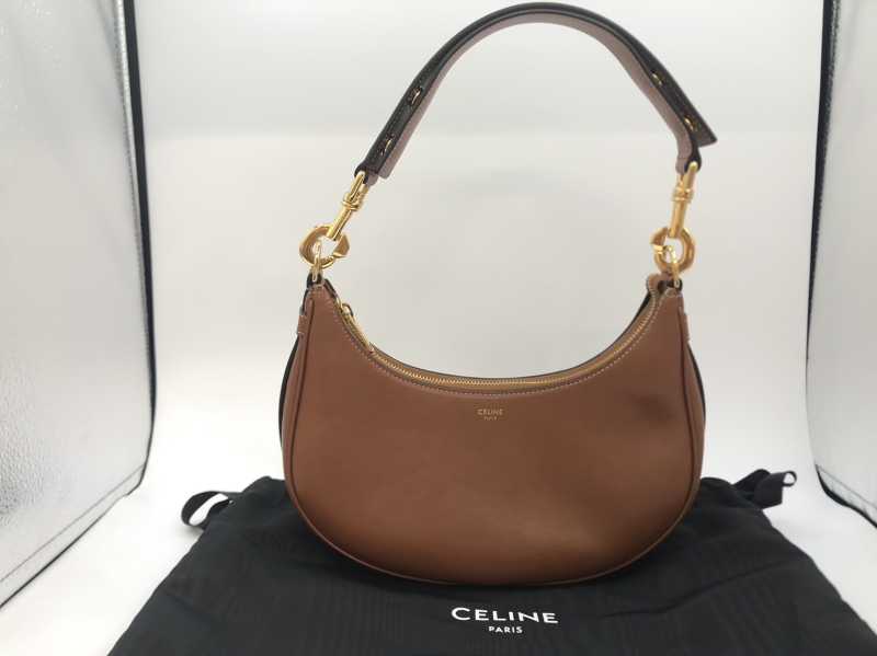 セリーヌ買取 ミディアムアヴァストラップバッグ