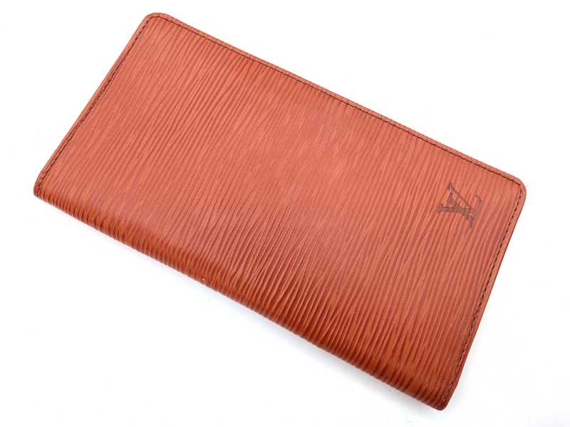 ルイヴィトン買取 ポルトカルトクレディ円 エピ M63213