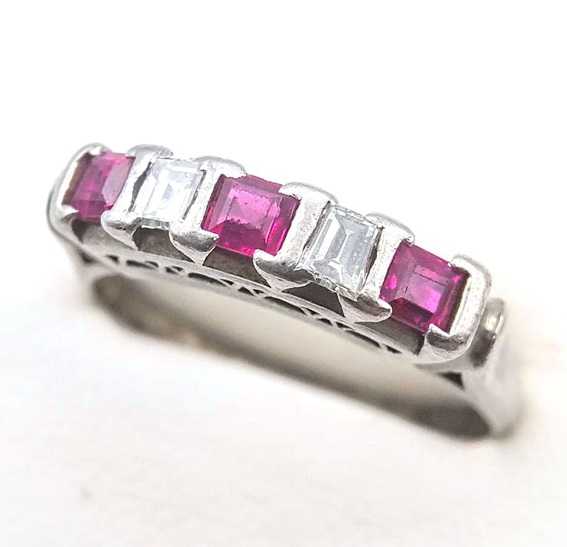 宝石買取　ルビーダイヤモンド一文字リング　プラチナ