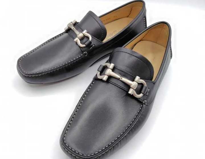 フェラガモ　買取　靴