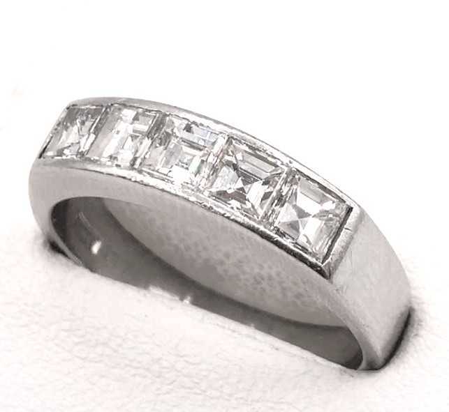 宝石買取 プラチナ台 ダイヤモンド1.50ct一文字リング