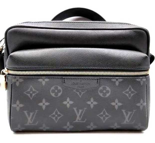 ルイヴィトン買取 アウトドアメッセンジャー タイガラマ M30233