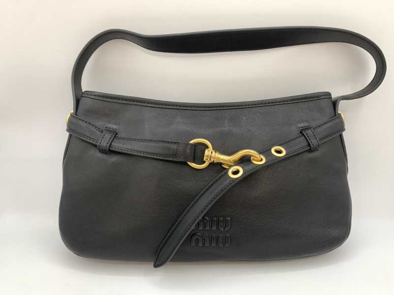 miumiu買取 アバンチュールレギュラーショルダーバッグ 5BC182