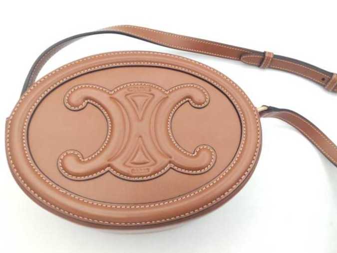 セリーヌ　買取　キュイル