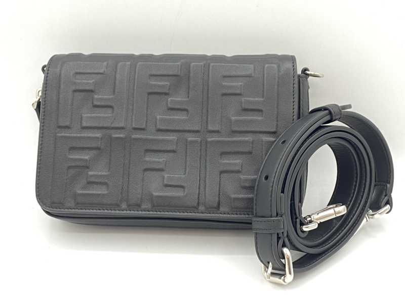 フェンディ買取 フラップ ショルダーバッグ 7M0299