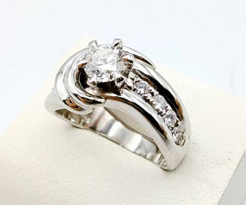 PT900リング　買取　ダイヤモンド