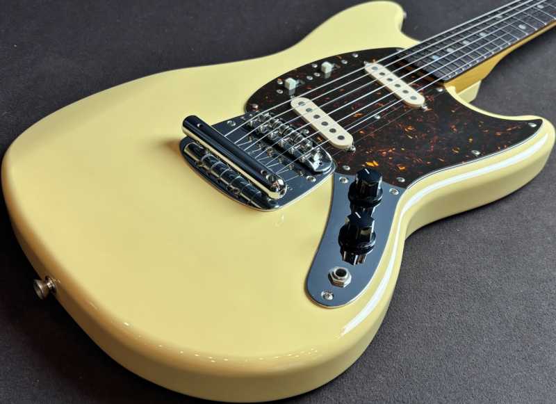 Fender Japan MG69-65 Mustang YWH 買取