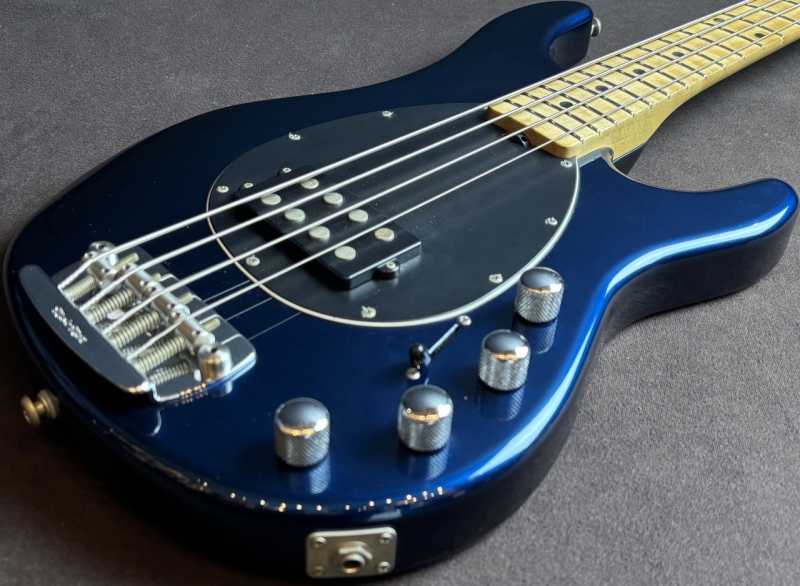 MUSIC MAN Sterling 4 H Vintage Blue Pearl 買取