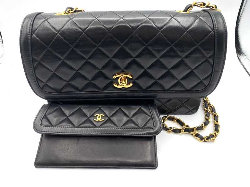 シャネル買取 マトラッセ チェーンショルダーバッグ ラムスキン 1番台