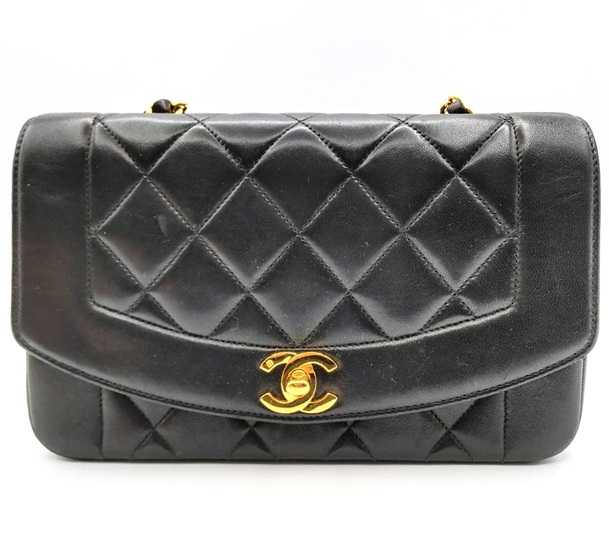 シャネル買取　マトラッセ　ダイアナ　ラムスキン