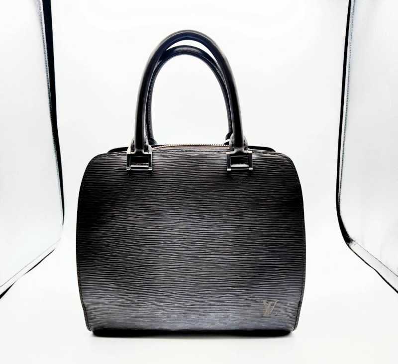 ルイヴィトン　買取　ポンヌフ　エピ　M5205D