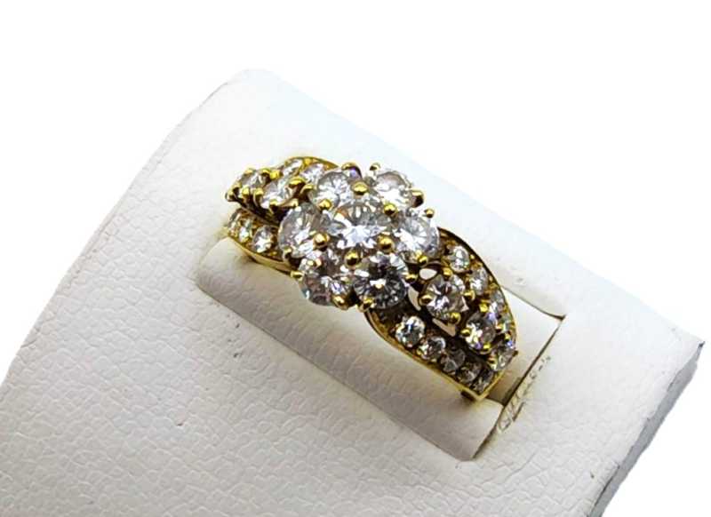 ヴァンクリーフアーペル買取 750YG スノーフレイク ダイヤモンド リング