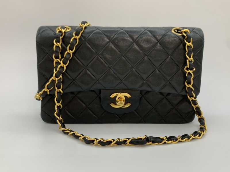 シャネル買取 スモールクラシックハンドバッグ A01113