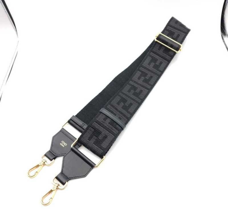 フェンディ　買取　ストラップ