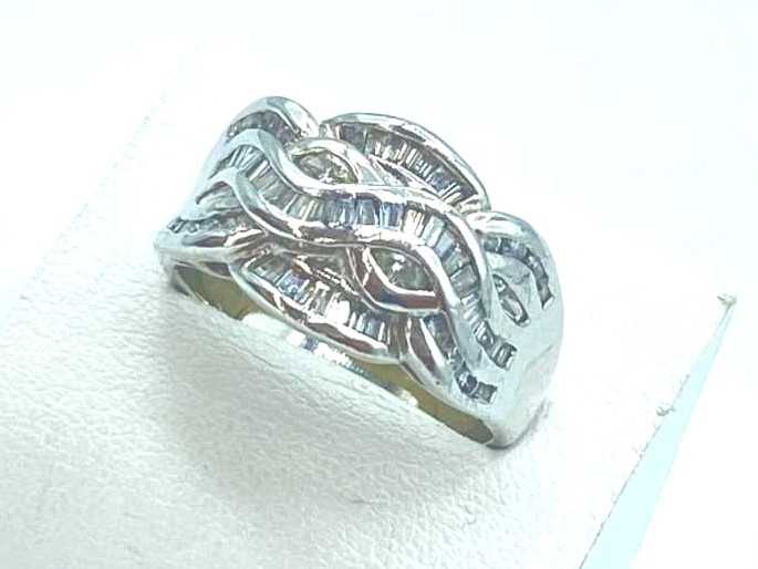 ダイヤモンド買取 プラチナ台 ダイヤモンド 1.30ct デザインリング