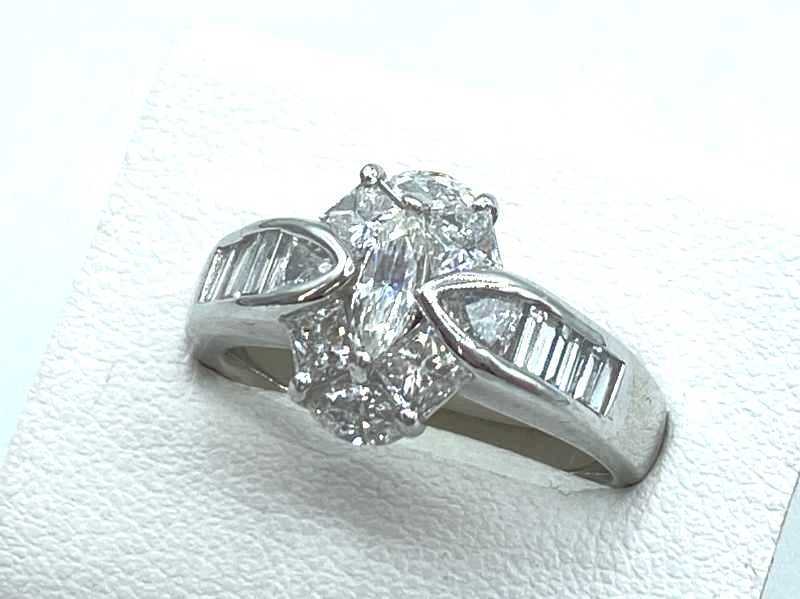 ダイヤモンド買取 プラチナ台 ダイヤモンド 1.40ct 0.18ct デザインリング	