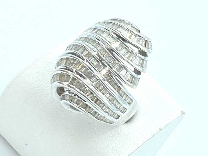 ダイヤモンド買取 K18ホワイトゴールド台 ダイヤモンド 3.00ct デザインリング