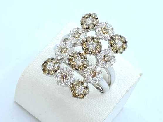 ダイヤモンド買取 K18ホワイトゴールド台 ダイヤモンド 3.73ct デザインリング