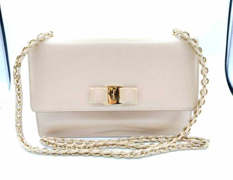 フェラガモ　買取　チェーンショルダー