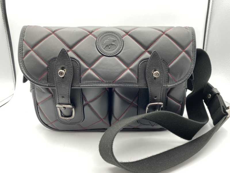 ハンティングワールド キルティング メッセンジャー バッグ