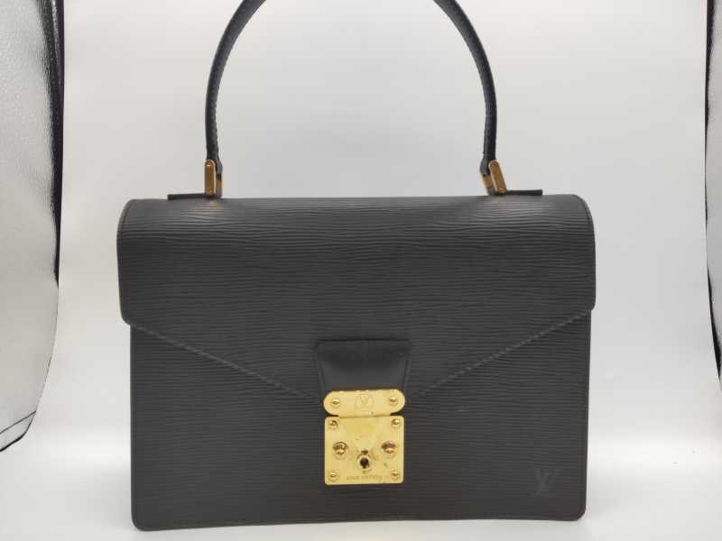 ルイヴィトン買取 コンコルド M52132