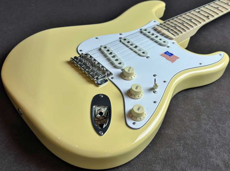 Fender Yngwie Malmsteen Stratocaster MN VWT UPGR 買取