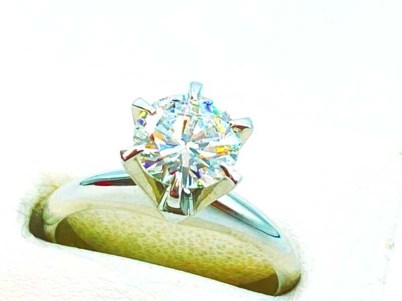 ダイヤモンド買取 プラチナ台 ラウンドブリリアントカット ダイヤモンド 1.18ct 立爪リング