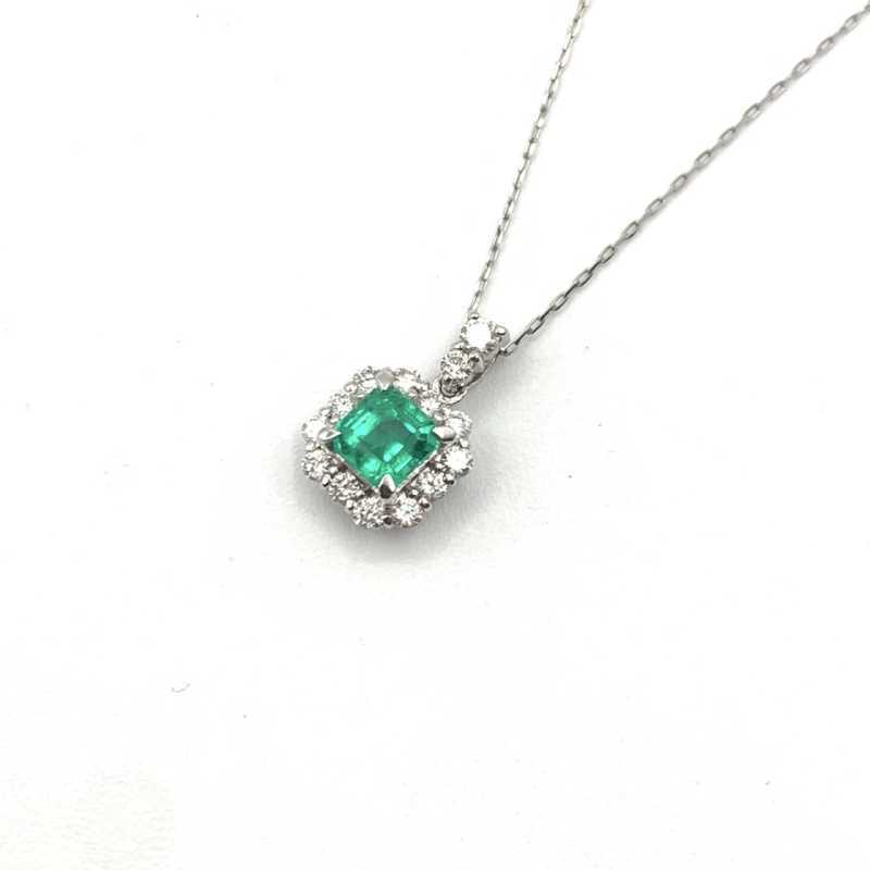 宝石買取 プラチナネックレス エメラルド