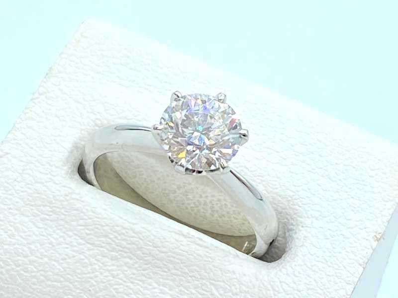ダイヤモンド買取 プラチナ台 ラウンドブリリアントカット ダイヤモンド 1.10ct リング