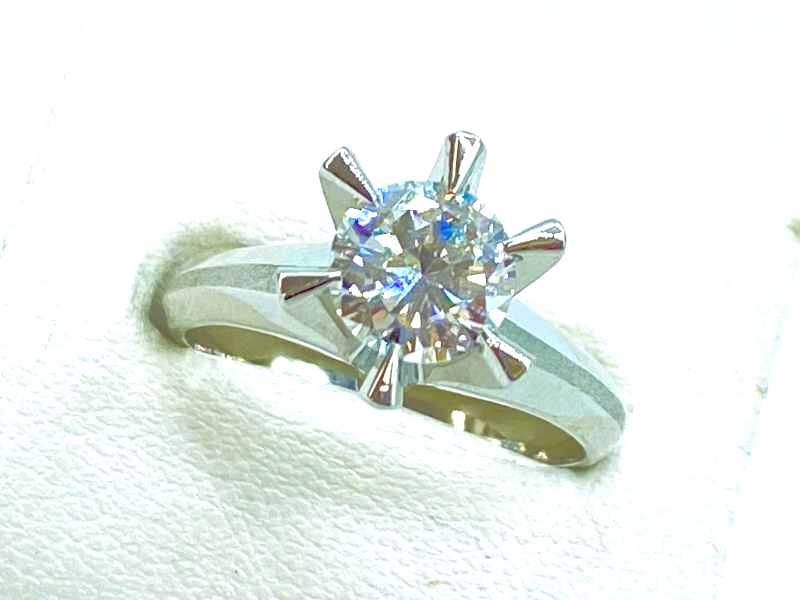 ダイヤモンド買取 プラチナ台 1.15ct ラウンドブリリアントカット ダイヤモンド リング