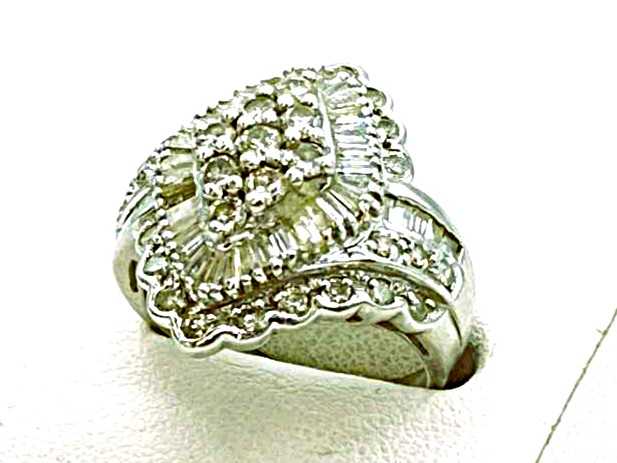 ダイヤモンド買取 プラチナ台 ダイヤモンド 2.00ct デザインリング