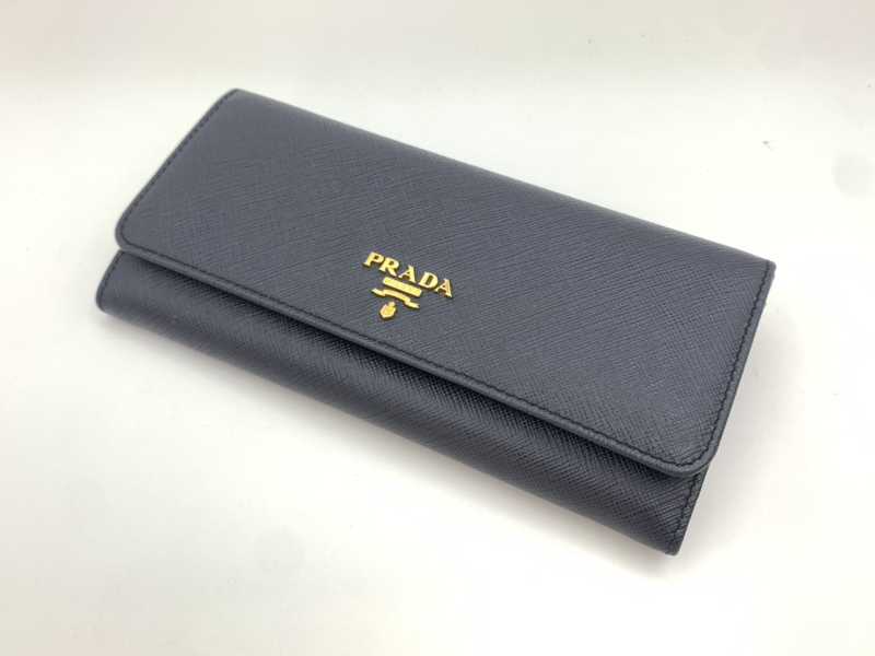 プラダ買取 フラップ長財布 1MH132