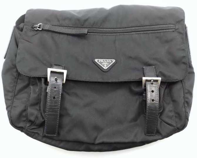 プラダ買取　ショルダーバッグ　ナイロン